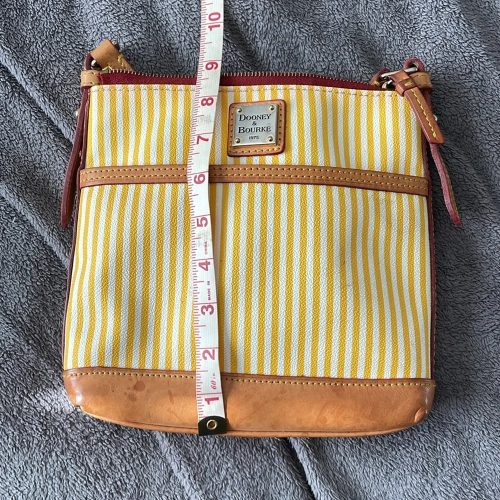 VTG 80s Dooney & Bourke Crossbody Bag Yellow & White Striped - Picture 11 of 11